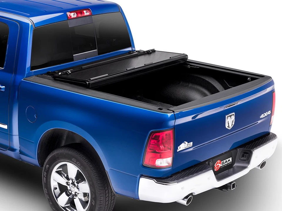 BAK BAKFlip G2 Hard Folding Tonneau Cover fit 09-18 Ram 1500 5'7" BED w/o RamBox Foto 4 de 4