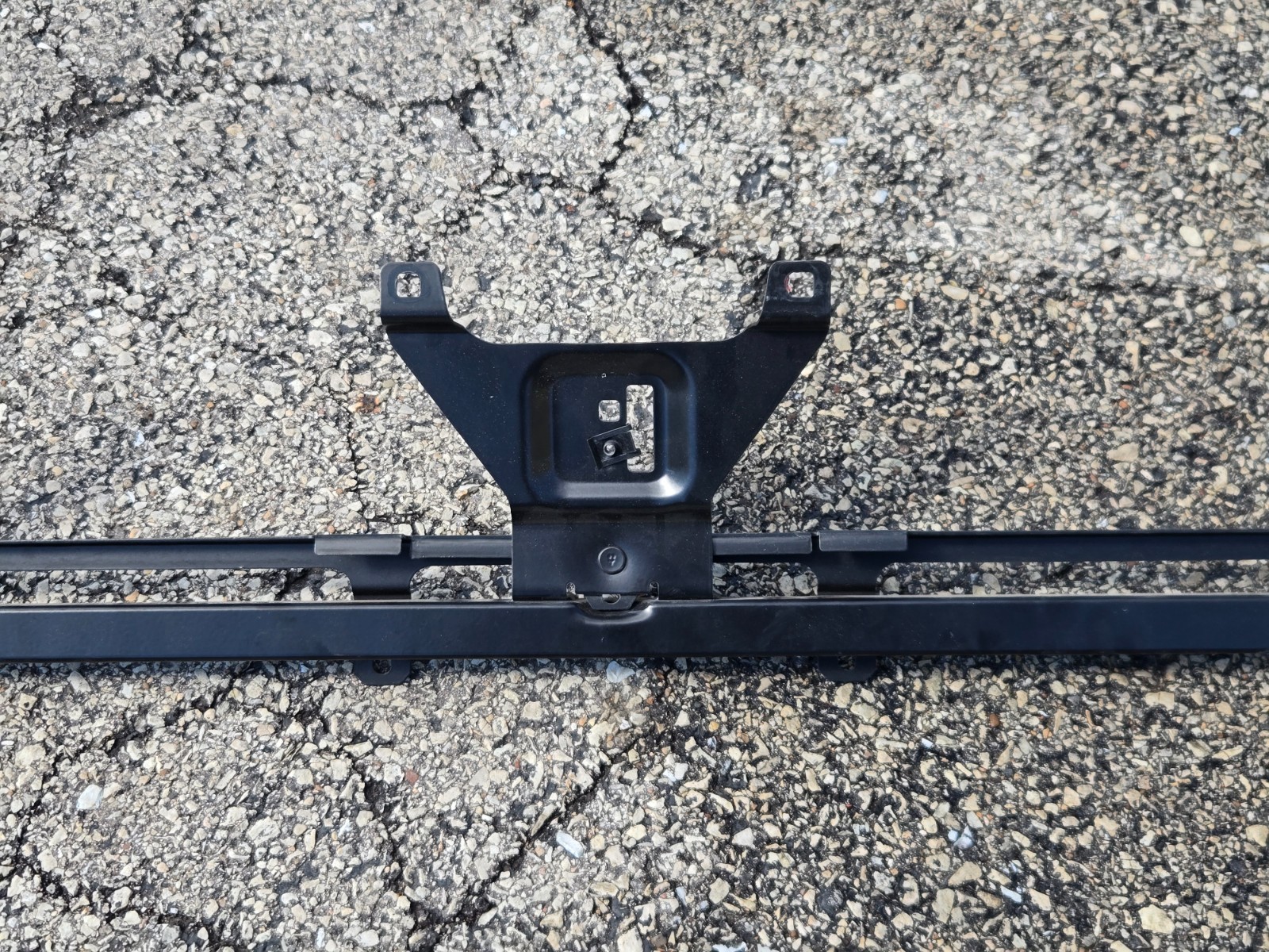 LAMBORGHINI HURACAN REAR BUMPER CROSSMEMBER SUPPORT MOUNT BRACKET OEM 4T0813753E