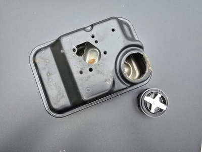 #ad BRIGGS amp; STRATTON OEM Metal Fuel Tank w Cap Gaskets Bolts OEM#: 495370 $80.00