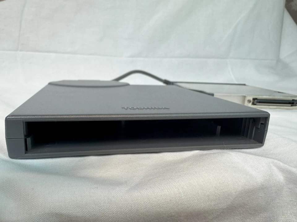 Toshiba 3.5" External Floppy Disk Drive + FDD Attachment Case Japan – Vintage - Image 4 of 4