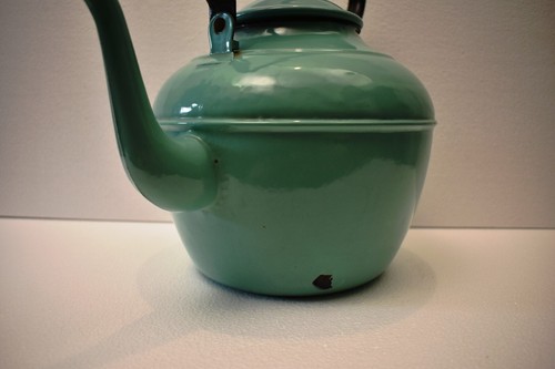 Vintage CNEB Belgian Enamel Kettle Green Kitchenware Decorative Circa 1950s - Picture 6 of 14