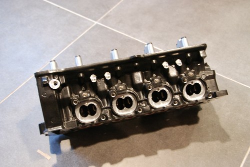 Triumph testata velocità quattro 600 T1152008 NUOVO CTRL £1510 - Foto 2 di 4