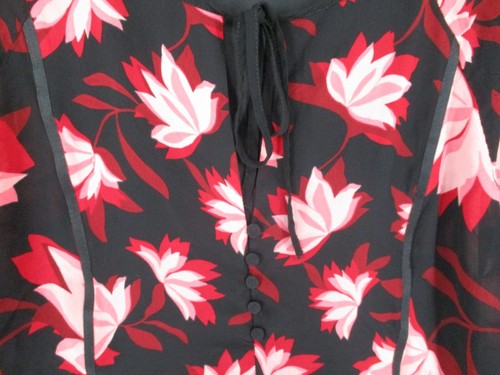 Country Road Top Womens 12 Red Black Floral Tie Button Bow Keyhole Boho Blouse - Picture 6 of 16