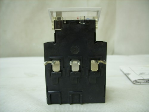 Allen Bradley 592 Series - 1.0-2.9A Overload Relay 592-A2DA NOS (Damaged) - Picture 8 of 16