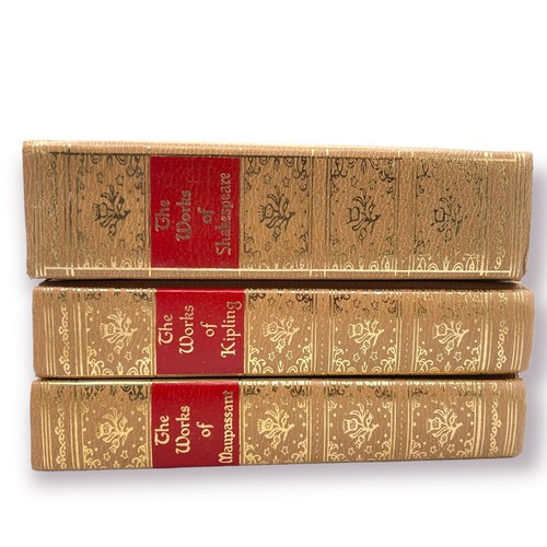 VTG Black’s Readers Service: Works of Kipling, Shakespeare, Du Maupassant, 1972 - Picture 3 of 3