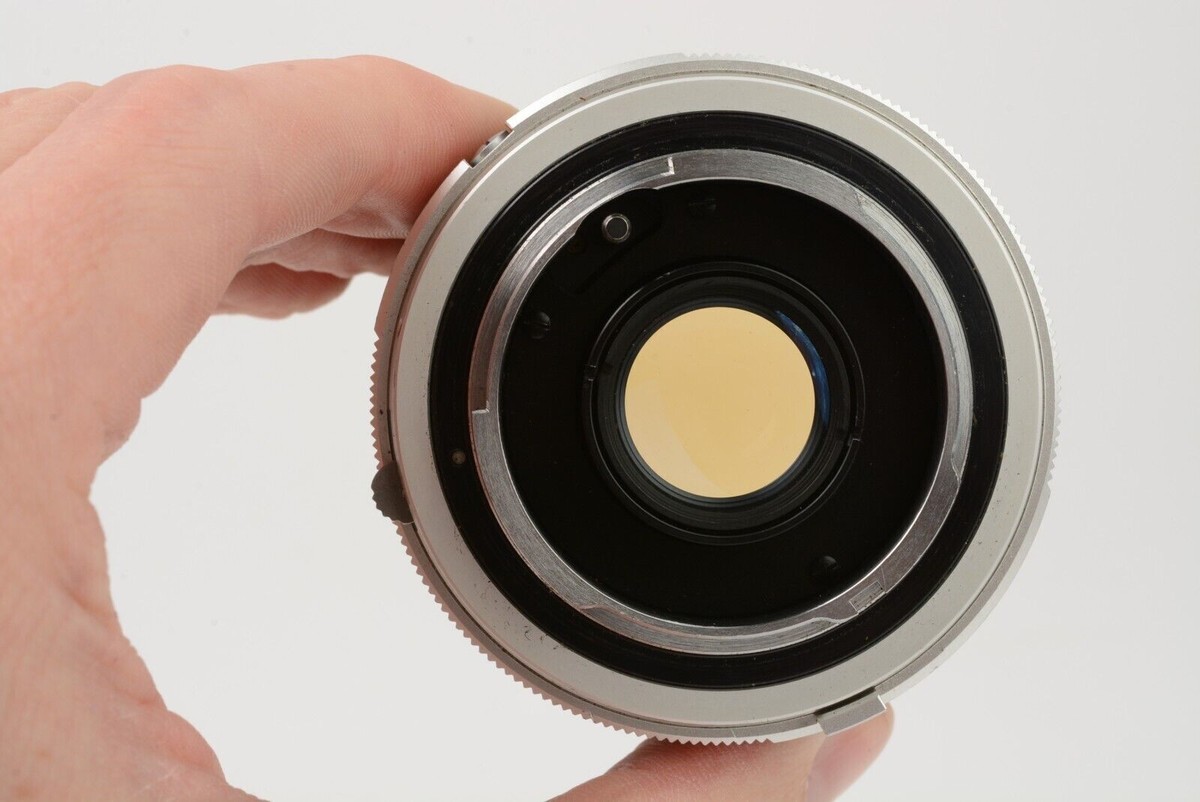 Minolta MC W.Rokkor-X SI 28mm F2.5 Lens for MD Mount, Caps Minolta MC W.Rokkor-X SI 28mm F2.5 Lens for MD Mount, Caps
