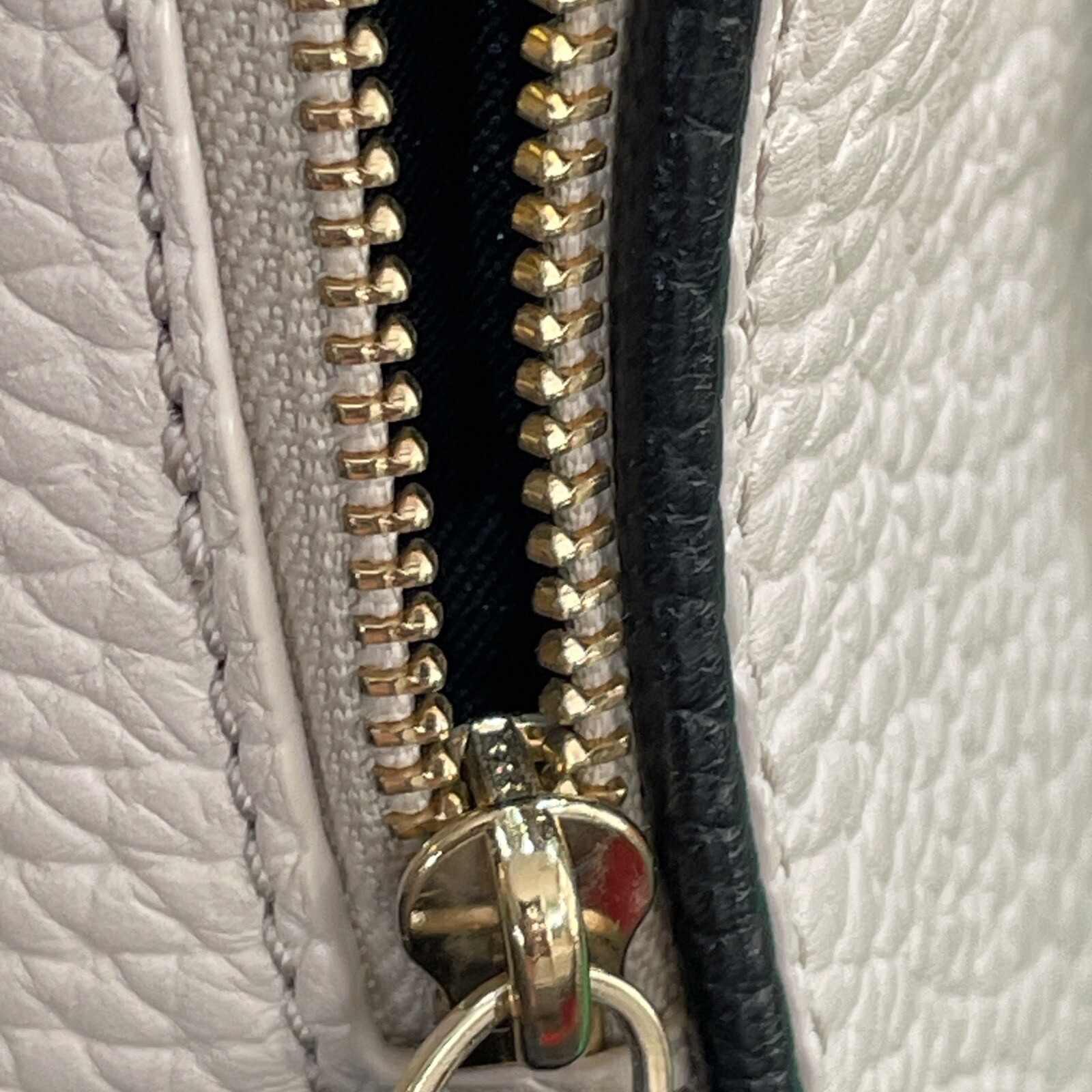 Kate Spade Cecil Court Elia' Beige Leather Satchel Crossbody