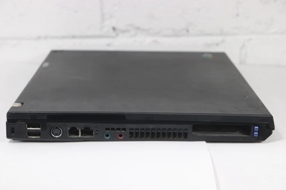 Vintage 14" IBM Thinkpad Laptop 2003 Intel Pentium M *For Parts Repair AS IS F7 - Image 4 of 4