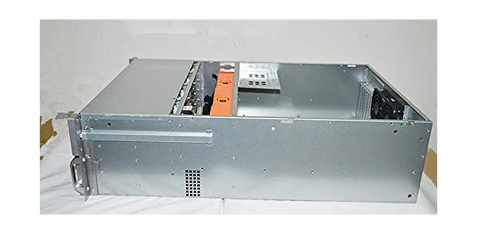 4U Rackmount Server Case Chassis with 24 Hot-Swappable SATA/SAS Drive Bays - Image 3 of 4