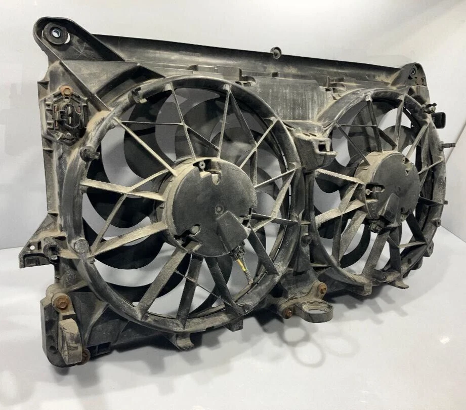 GMC Yukon Hybrid 2008 6,0 litros montaje de ventilador de radiador P/N 25805077 genuino OEM Foto 3 de 4