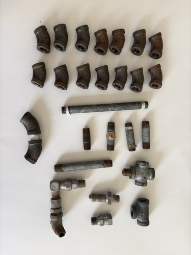 LOT OF 30 BLACK 1/4" IRON PIPE THREADED FITTINGS - Assorted parts