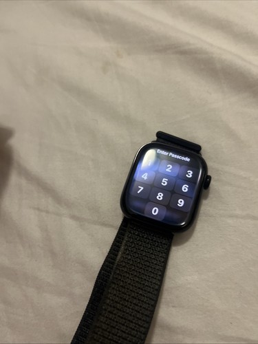 Apple Watch Series 10 GPS 42mm aluminium, pętla sportowa, czerń jet - Zdjęcie 11 z 13