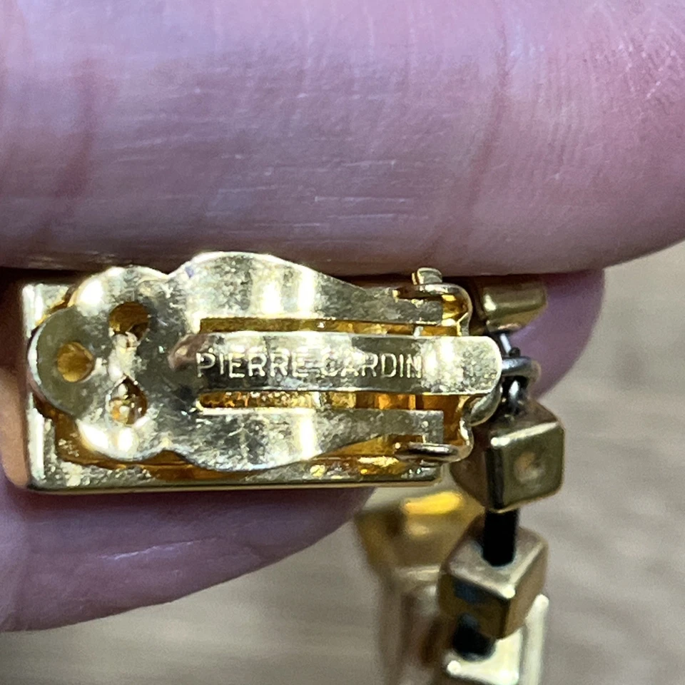 Винтажные золотистые и черные круглые серьги-клипсы с подписью дизайнера Pierre Cardin - Изображение 3 из 4