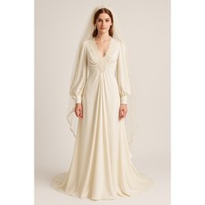 1970s Vintage Wedding Gown w/ Bustled Train  Veil ILGWU Union small