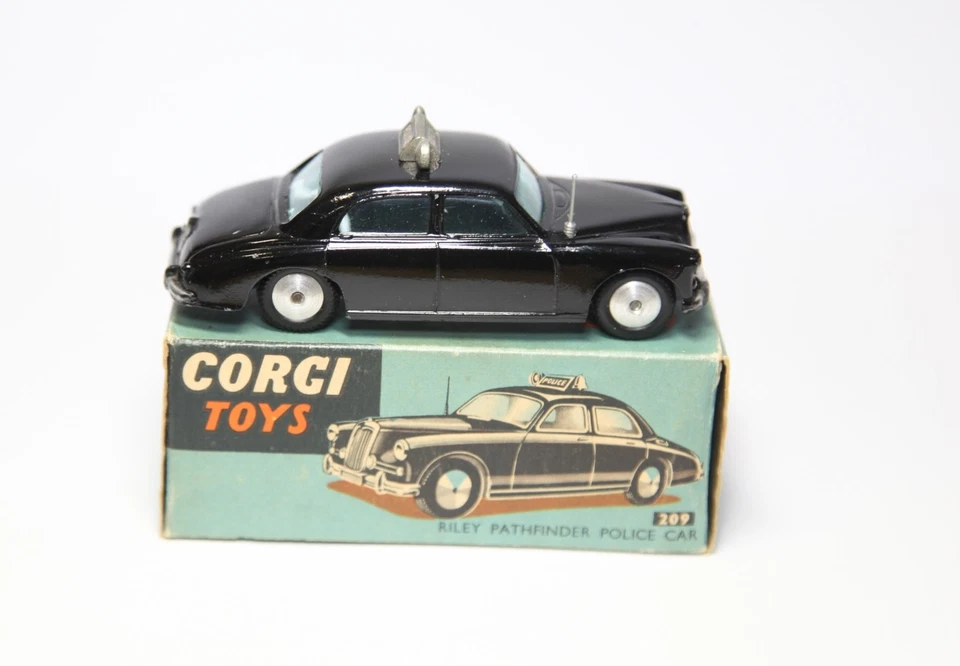 Corgi 209 Riley Pathfinder Police Car In Original Box - Excellent Vintage Model - Image 3 of 4