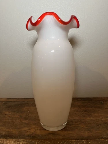 Vintage  Fenton Flame Crest Vase 1963 White With Red/Orange Ruffle