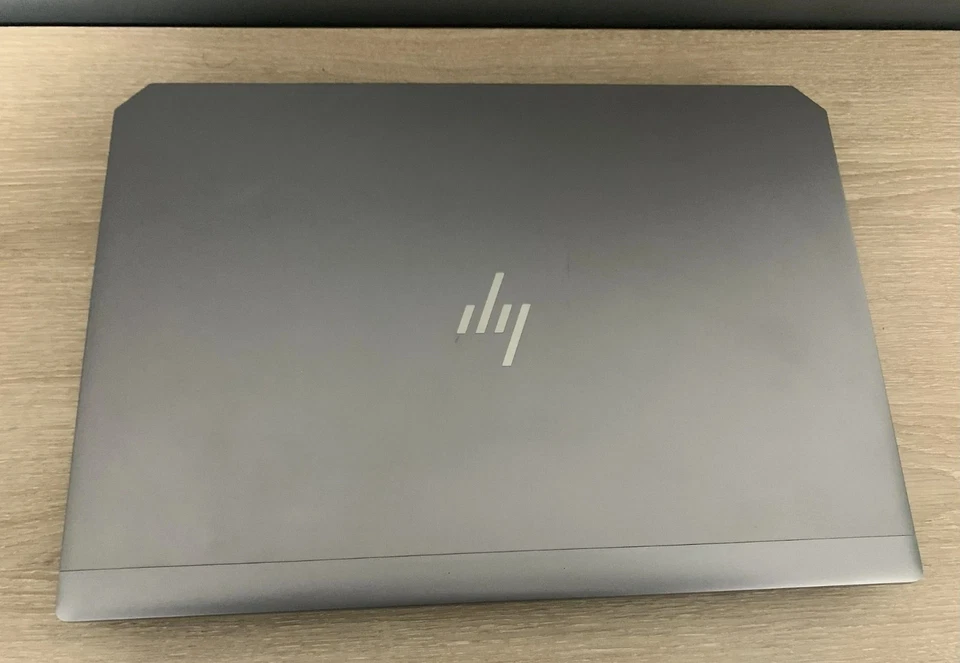 HP ZBook 15 G6 i7-9850H 32GB DDR 512GB M.2 SSD T2000 4GB CAM  Displayschaden1 - Bild 2 von 3