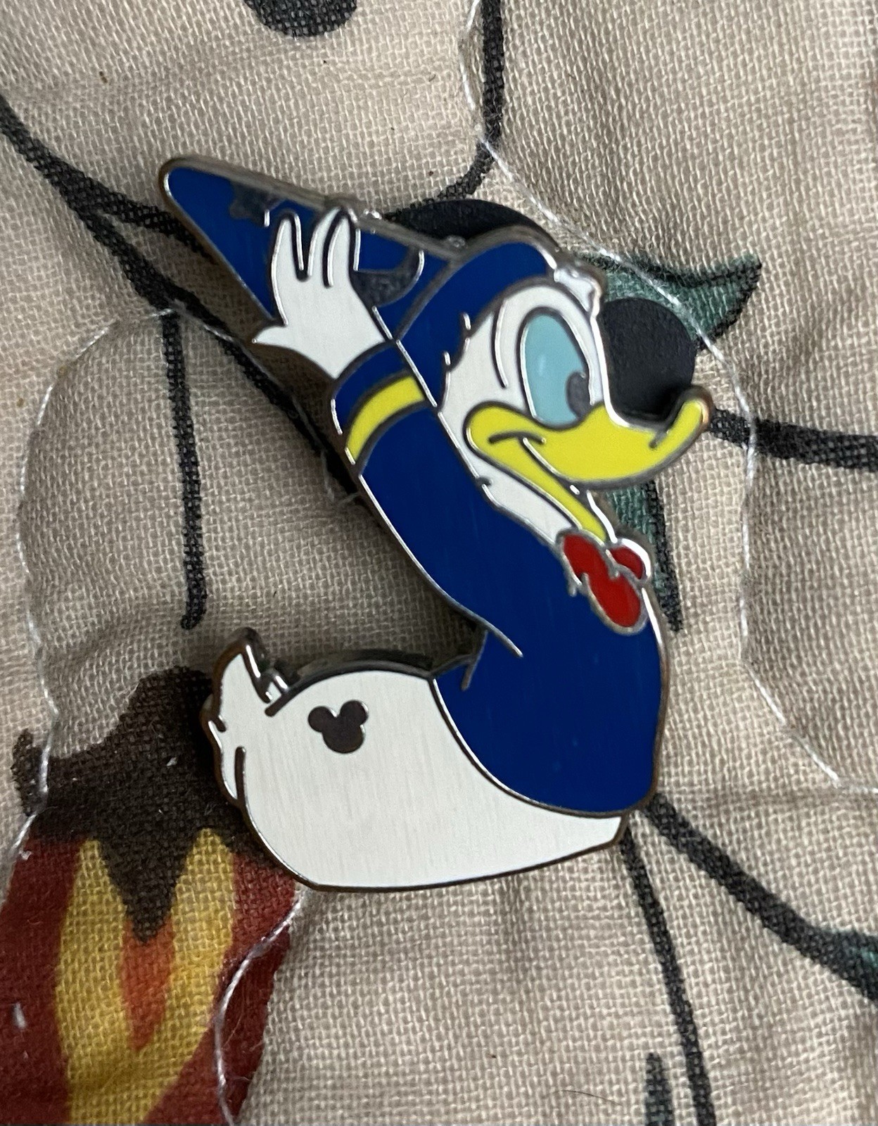 GUC ~ Disney WDW Hidden Mickey Series 2 - Sorcerer Hat Donald Duck Pin