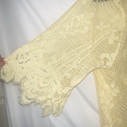Torrid Boho Scallop Eyelash Lace Kimono Caftan Topper Soft Yellow Floral 3/4 - Picture 2 of 5