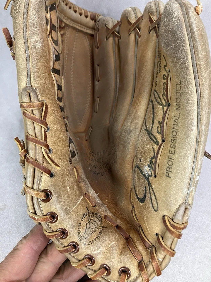 Guante de béisbol Spaulding de colección, firmado Jim Palmer ganador del premio CY Young. Foto 3 de 4