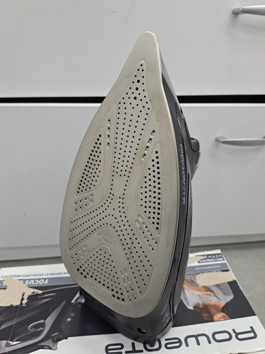 ROWENTA DW5320D1 FERRO DA STIRO A VAPORE 2700W COLORE NERO - Foto 15 di 17