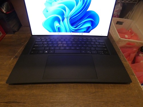 15,6" Dell Precision 15 5560 i9-11950H 2,60GHZ 32GB 512GB SSD Win 11 Pro TOUCH - Bild 3 von 10
