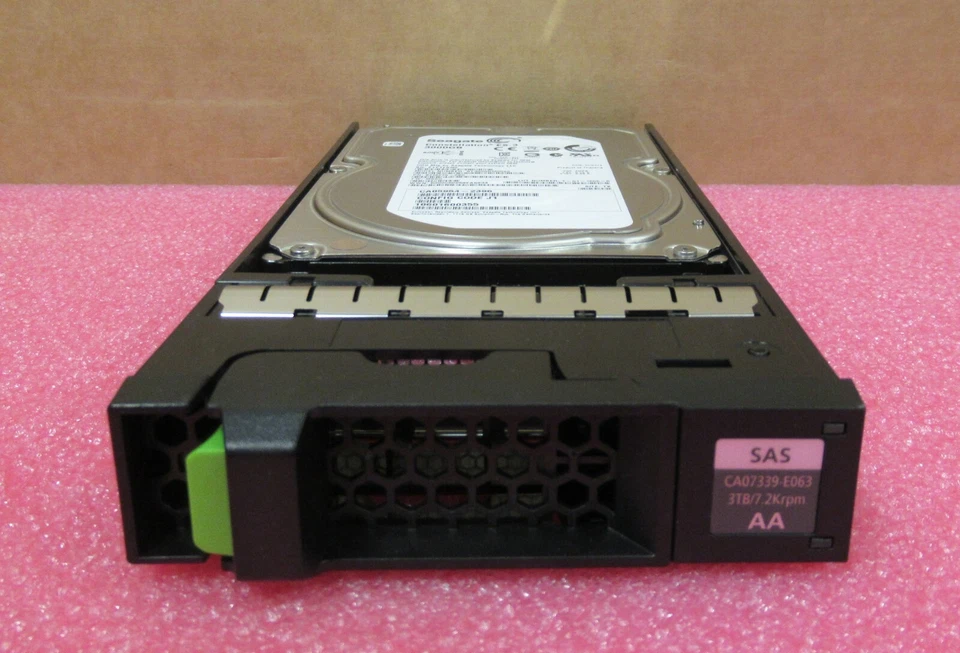 Fujitsu SAS HDD Festplatte 3TB 7,2k SAS 6G LFF ETERNUS DX80 90 S2 CA07339-E063 - Image 2 of 4