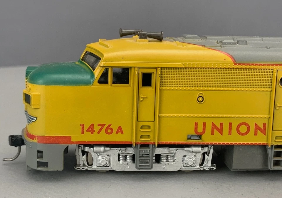 HO Model Power 824 FA 2 Union Pacific #1476A Powered HO5015 - Image 2 of 4