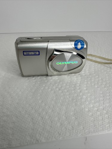Olympus Stylus 300 Digital Camera 3.2 Megapixel 3x Optical Zoom Untested READ - Picture 2 of 24