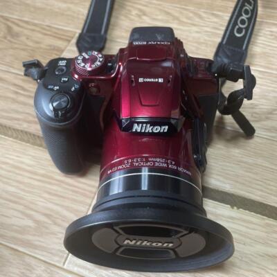 Nikon B700 20.3MP 60x Optical Zoom Coolpix Compact System Camera
