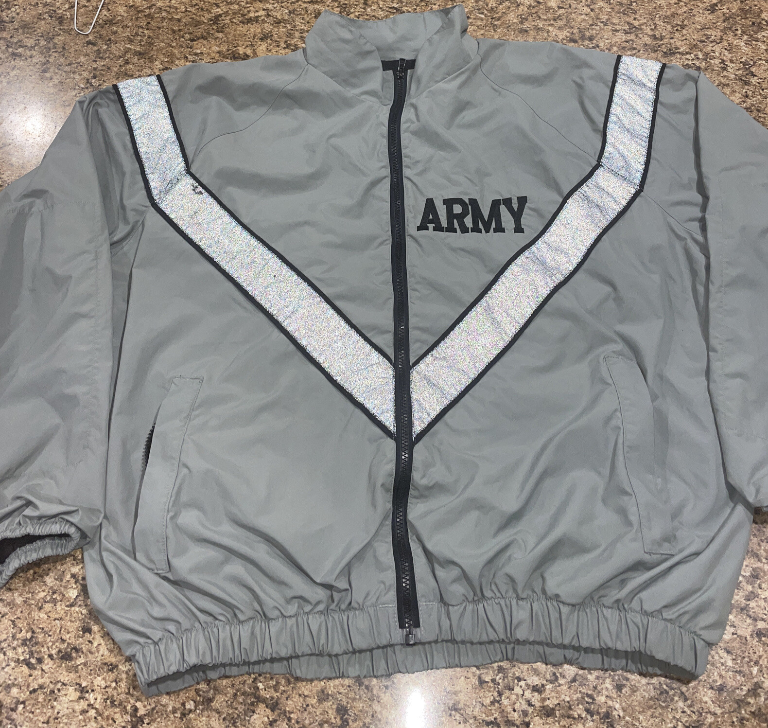 VTG US Army Performance Fitness Windbreaker Jacket Nylon Military Sz Large EUC