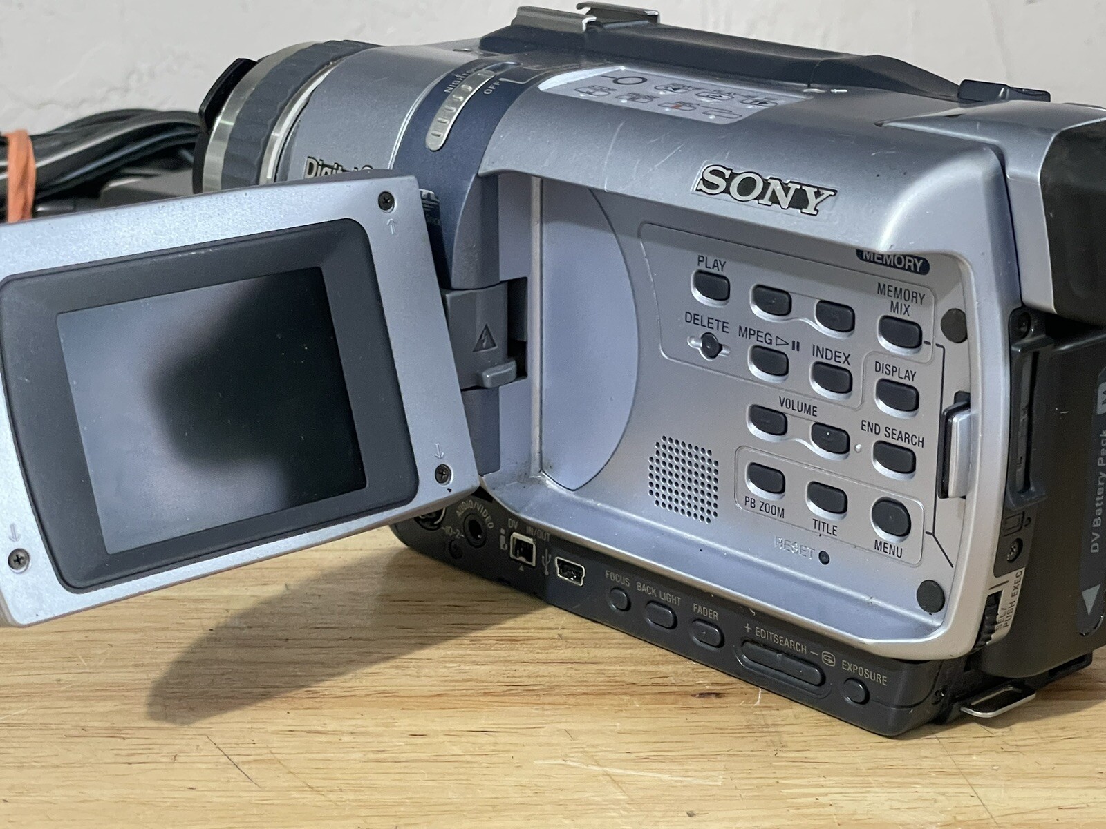 Sony Handycam Digital 8 HANDYCAM DCRTRV340 700x Digital Zoom eBay
