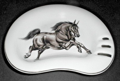 Japan Lipper Mann BROWN HORSE STALLION 8'' x 10'' Wall Hanging Plate Ashtray (18E)