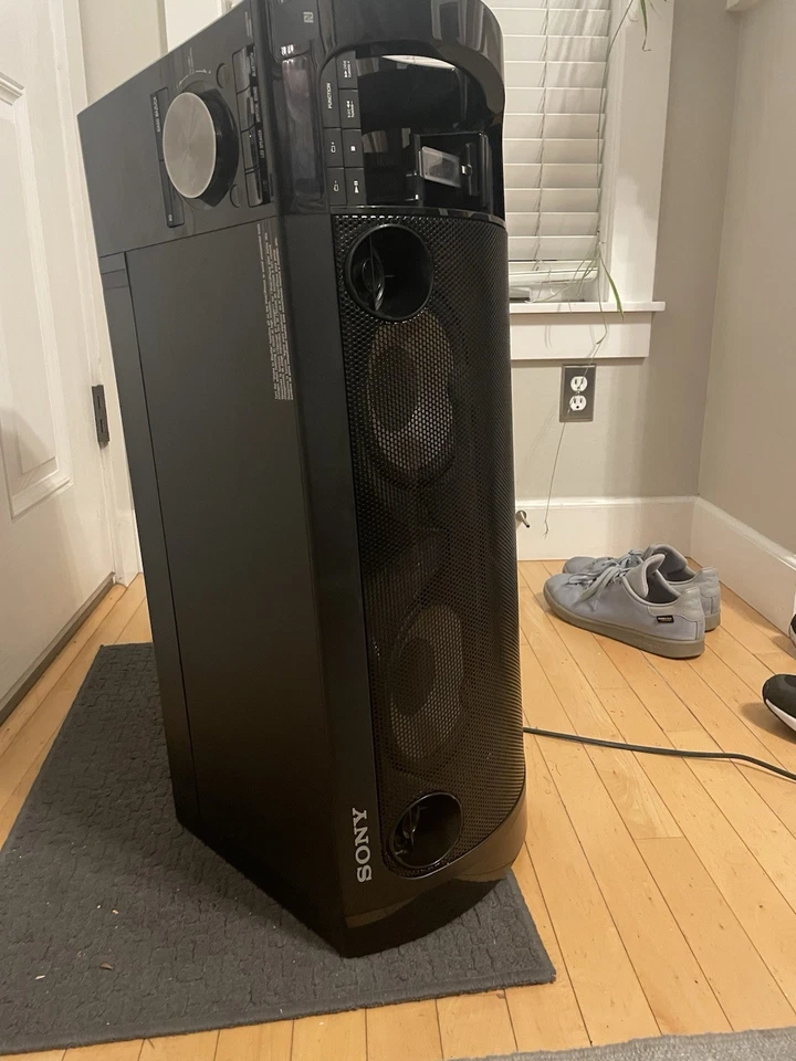 Altavoz de fiesta Sony RDH-GTK11iP Bluetooth con base para iPod - Sonido fuerte y claro Foto 2 de 4