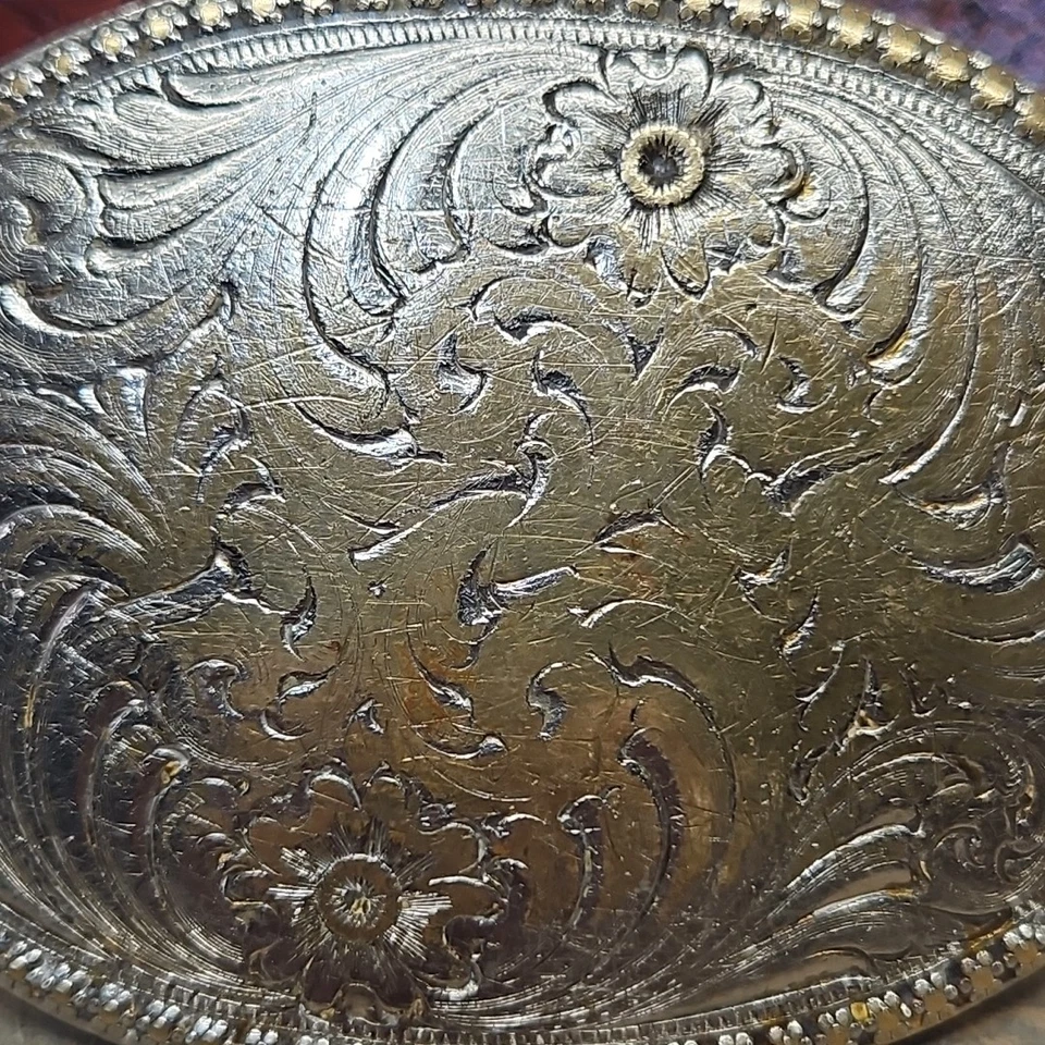 Hebilla de cinturón vintage GIST RODEO chapado en oro plateado hecho en EE. UU. FLORES DE BRONCE Foto 2 de 4