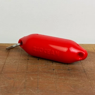 OCEAN FENDERS Ocean Fender Schlüsselanhänger schwimmend rot Boot Boje Schlüsselring praktisch