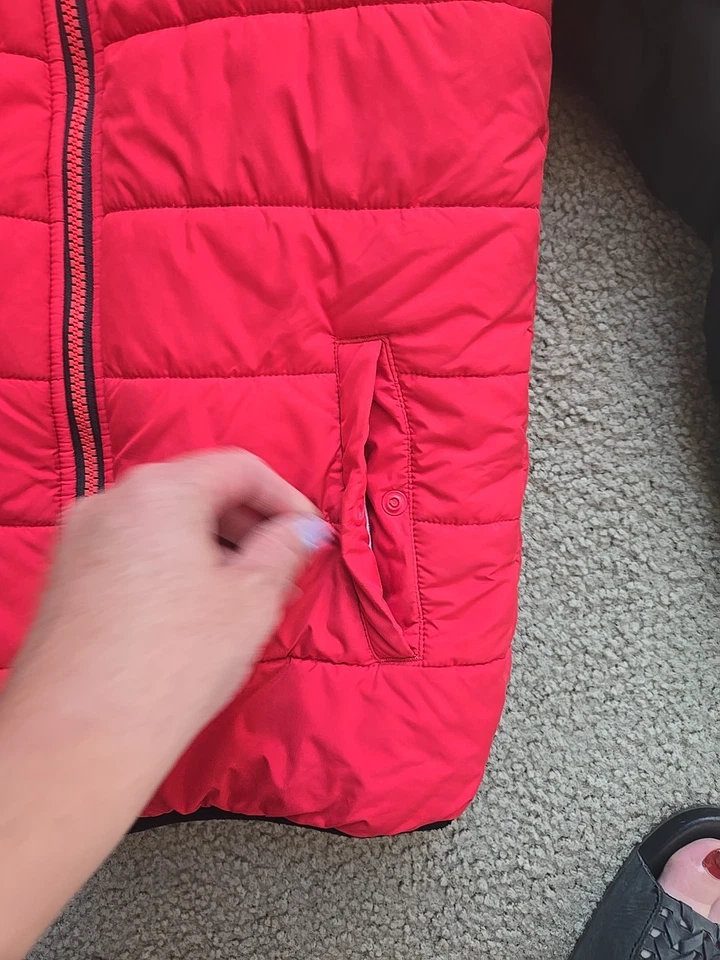 Boys UNDER ARMOUR Full Zip Hooded Coat Puffer - Youth S - Red Black - Image 3 of 4