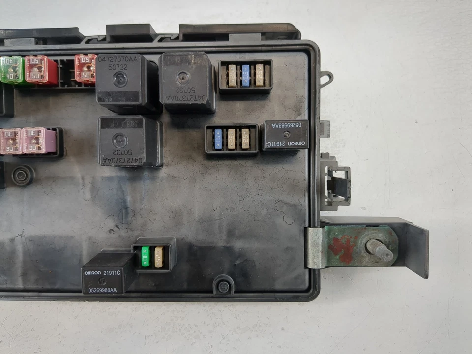 Módulo de relé de caja de fusibles Ford Explorer P04692170ah GHNG3 Foto 3 de 4