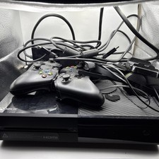 Microsoft Xbox One 500GB Console Black 1540 2 Rechargeable Controllers Headset