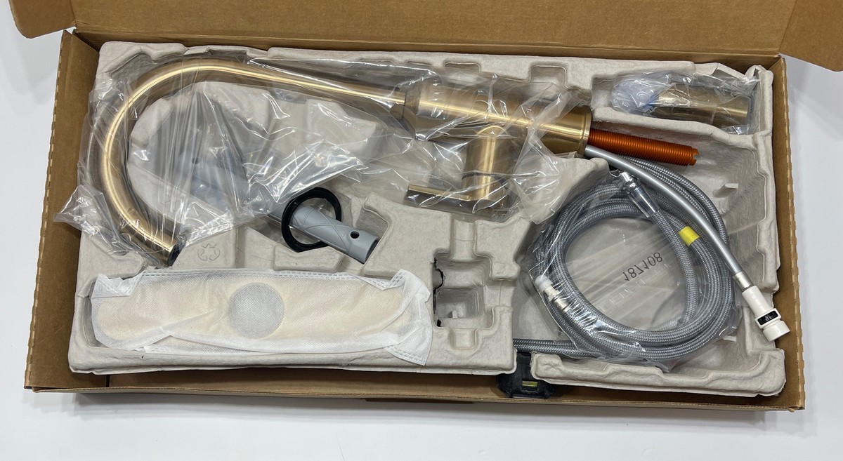 MoneandMomo　2箱 MOEN 199775 One Handle Pulldown Kitchen Faucet Brushed Gold | eBay