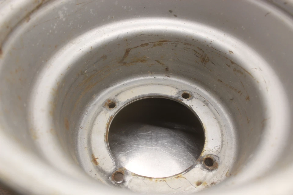 Suzuki Quadrunner 250 LTF250 1990 2x4 llanta trasera K6 Foto 4 de 4