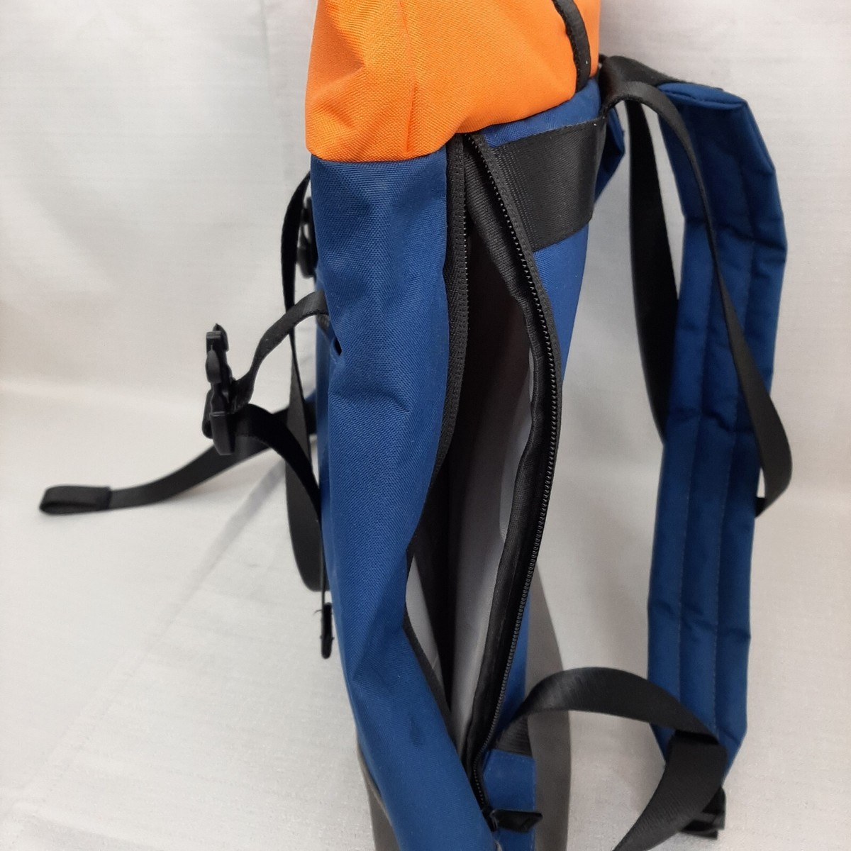 Workday Cruiser Backpack Core Blue Orange Lightweight Packable Backpack WORKDAY Nylon Backpack Blue Orange and Gray Roll-top Clasp  main image 2