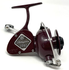 Vintage Shakespeare 2062 EB Spinning Fishing Reel USA Burgundy