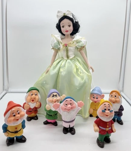 Vintage Disney Snow White Seven Dwarfs Toys Set 7 Vinyl Figures & Brass Key Doll