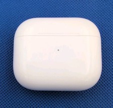 Apple AirPods 3 Charging Case A2566