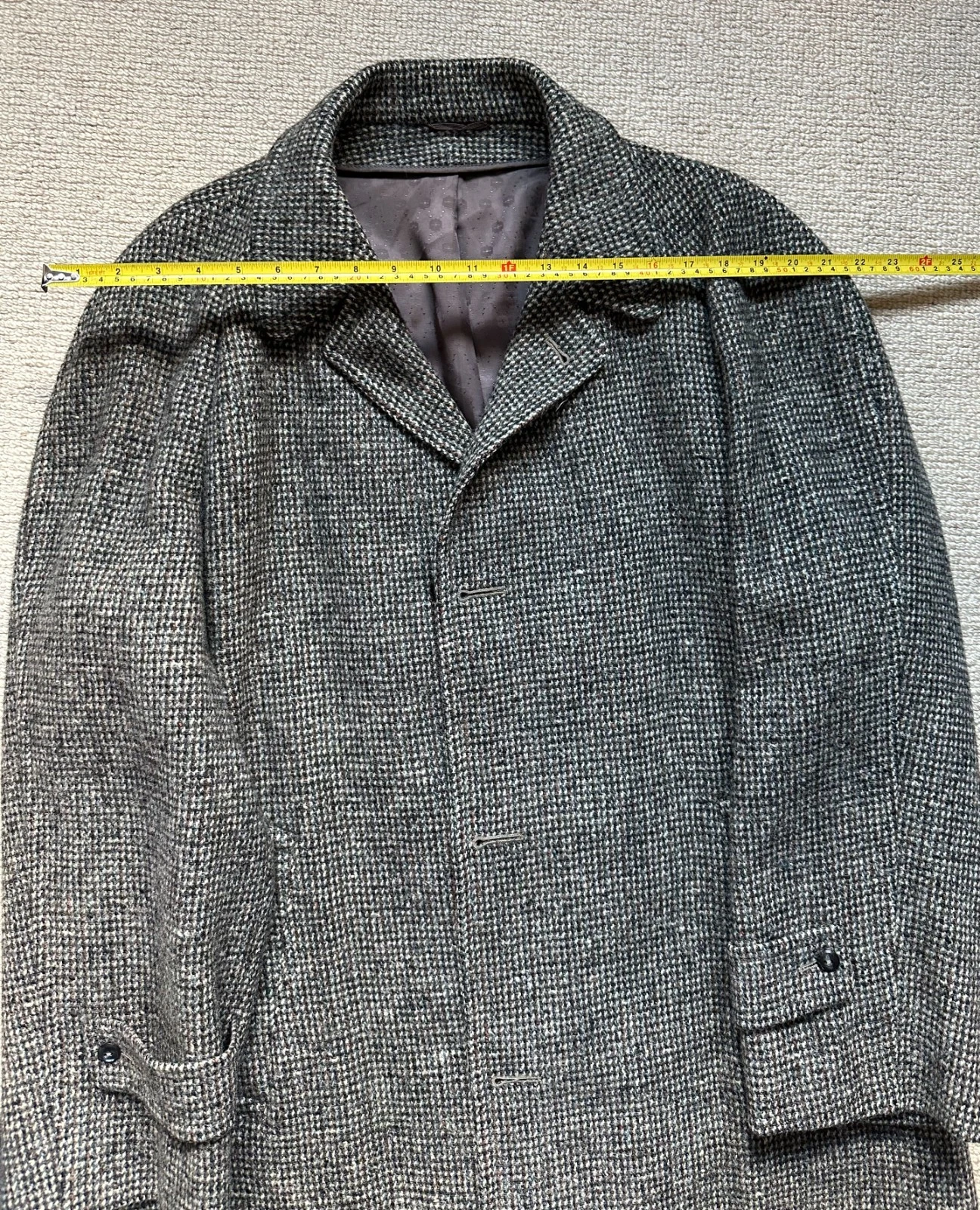 Vintage Men's Harris Tweed Overcoat. L/XL image 17