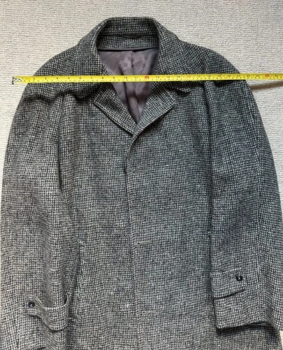Vintage Men's Harris Tweed Overcoat. L/XL image 17