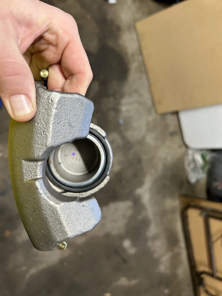 Acdelco Professional Front Driver Side Disc Brake Caliper 18fr1489N - Image 2 of 4