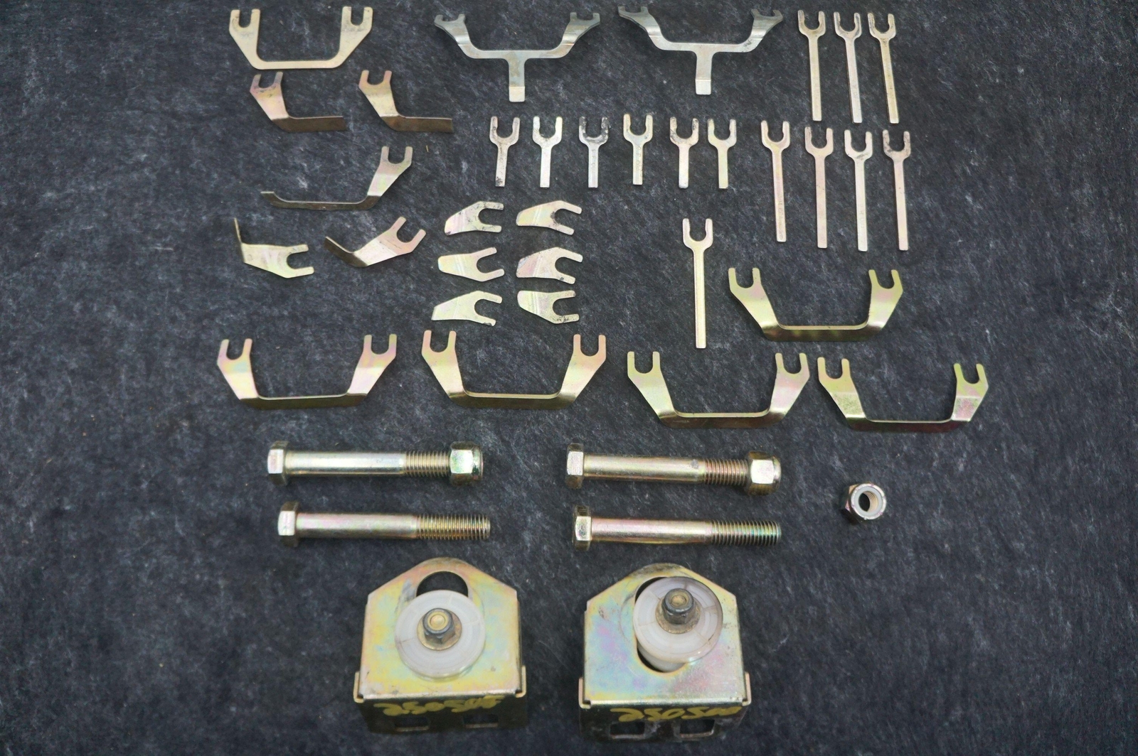 Set Various Adjustment Spacer Shim Bracket Assembly OEM Ferrari