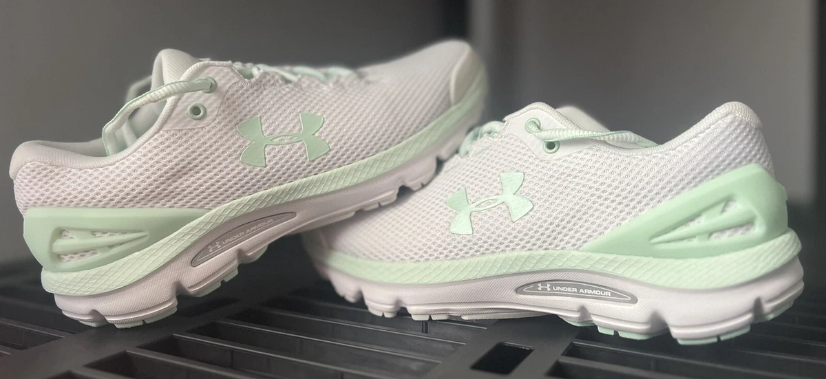 Under armour gemini hotsell 4 women green